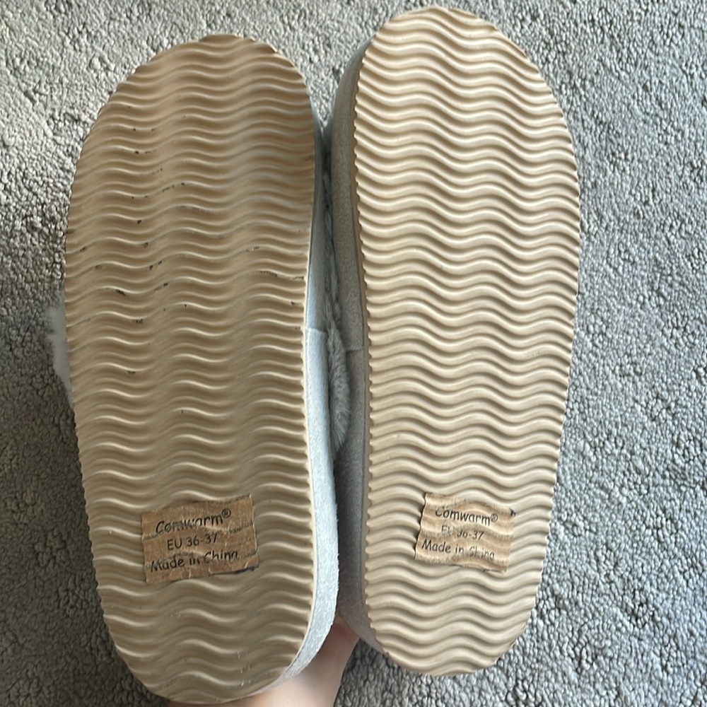 Slippers - Picture 2 of 2